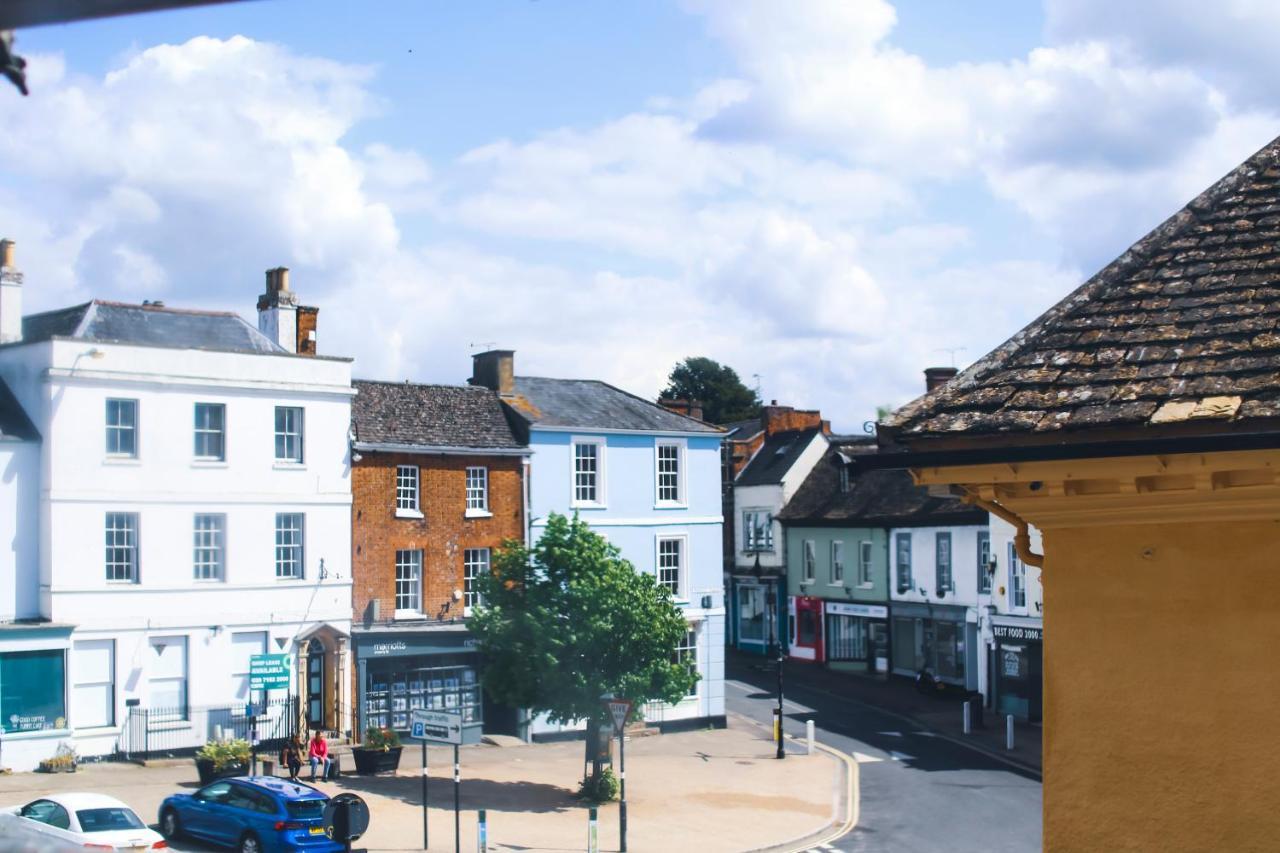 The Old Crown Coaching Inn Swindon Dış mekan fotoğraf