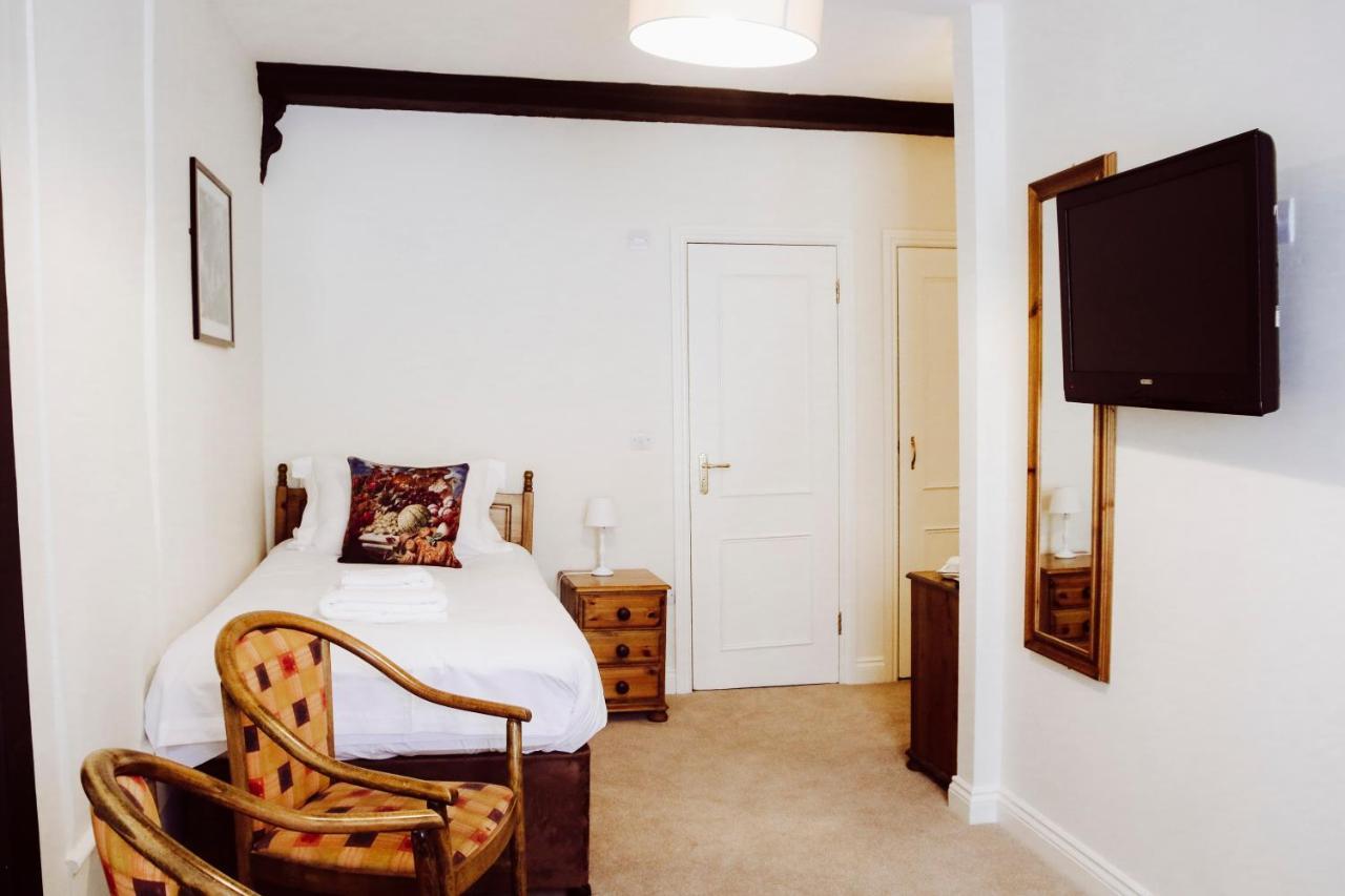 The Old Crown Coaching Inn Swindon Dış mekan fotoğraf