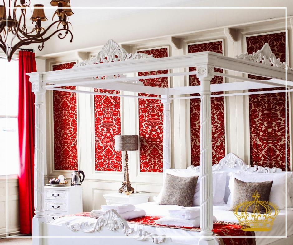 The Old Crown Coaching Inn Swindon Dış mekan fotoğraf